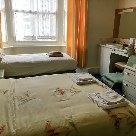 בית הארחה The Arran 3*