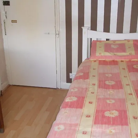 The Arran בית הארחה